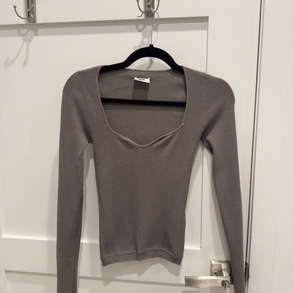 Aritzia Sweater